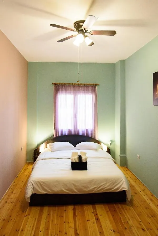 Salonika Downtown Spacious Apartment Салоники